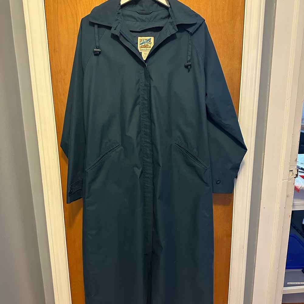 TravelSmith Deep Green Trench /Rain Coat